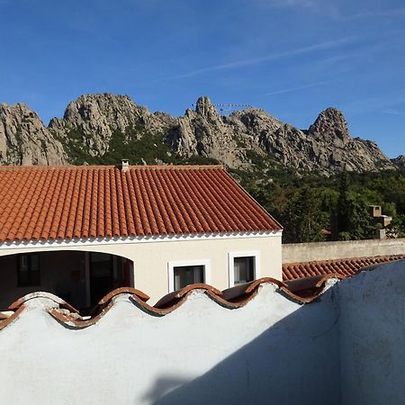 Ferienwohnung White - San Pantaleo Exterior foto